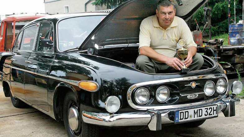 In dieser 1972 gebauten Tatra-Limousine wurde einst der Rektor der Technischen Universität Dresden chauffiert. Vier Tatras waren Ende 2019 im Landkreis zumindest noch zugelassen, ebenso viele wie im Jahr zuvor. Mit dem Tatra 700 kam 1996 der letzte Pkw der Tschechen auf den Markt, der letzte lief 1999 vom Band. Seither werden bei Tatra nur noch Laster hergestellt.