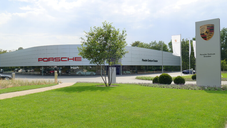 Die Faszination Porsche hautnah erleben: Der neue Standort in der Meinholdstraße 5 seit 2020.
