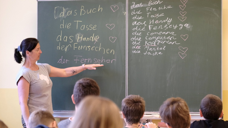 Ukrainische Kinder werden in der Pestalozzi-Oberschule Meißen in Deutsch als Zweitsprache unterrichtet.