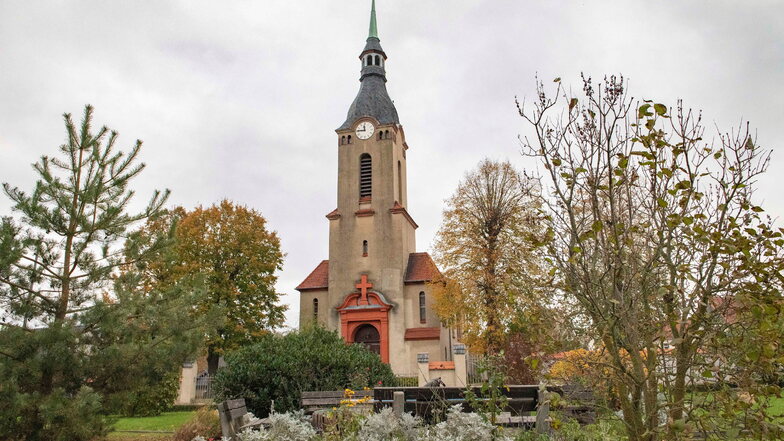 Die neue Kirche Skäßchen wurde 1904 erbaut.