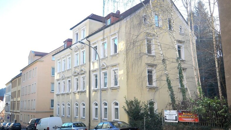 In diesem Haus auf der Rauhentalstraße wurden die Verdächtigen festgenommen.