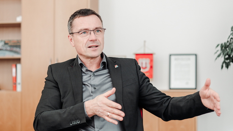 Wilsdruffs Bürgermeister Ralf Rother (CDU) schaut mit Sorge auf das vom Bund geplante sogenannte Wachstumschancengesetz.