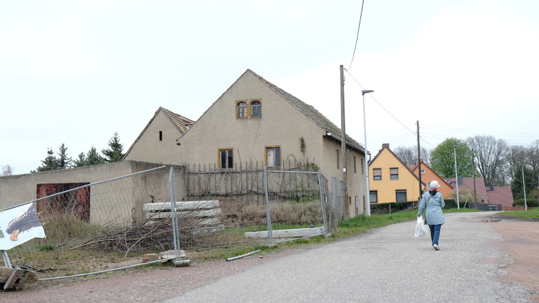 Bis 1997 wurde das alte Gebäude am Mühlenareal noch bewohnt. Nach seinem Abriss soll dort das Gästehaus entstehen.