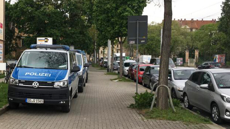 Am Dienstag rückten Polizeikräfte zur Leipziger Straße aus und nahmen den Hehler fest.