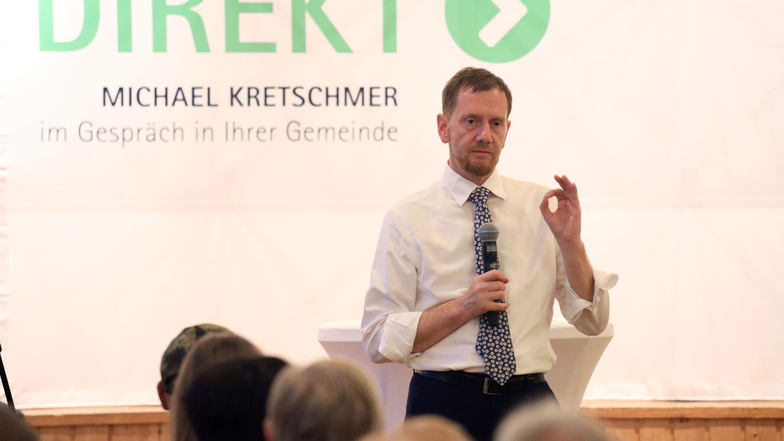 Ministerpräsident Micheal Kretschmer beim Auftakt der "Direkt"-Gesprächsreihe mit Bautzner Bürgern.