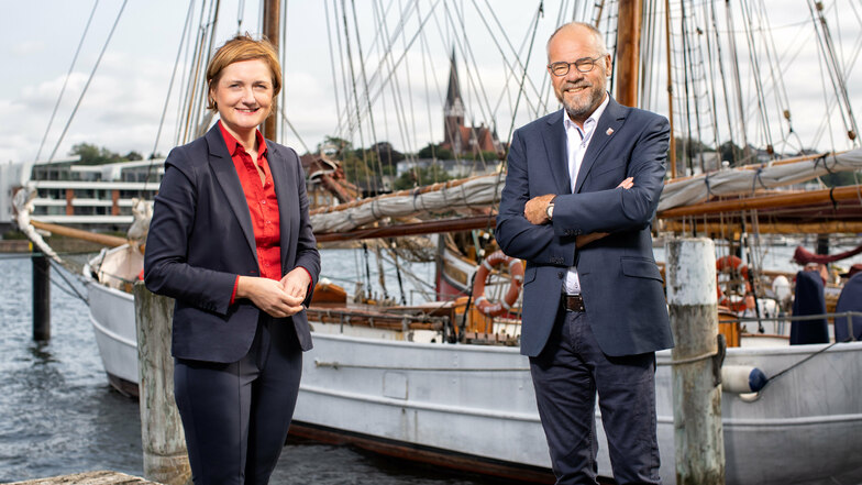 Oberbürgermeisterin Simone Lange und Stadtpräsident Hannes Fuhrig bilden in Flensburg ein interessantes Ost-West-Paar.