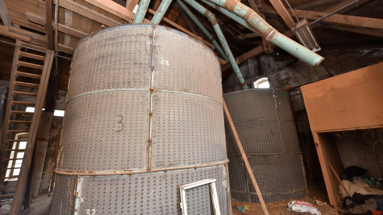 Die Getreidesilos in der Hammermühle stammen aus den 1950er-Jahren und sind immer noch gut erhalten, obwohl sie seit Jahrzehnten ungenutzt rumstehen.