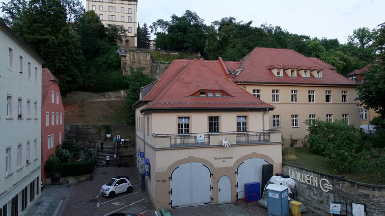 Alte Feuerwache in der Pirnaer Altstadt: Das DRK bietet hier jetzt kostenlose Coronatests an.
