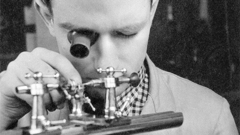 Die Lehrzeit: Walter Lange während seiner Uhrmacherlehre nach dem Krieg.