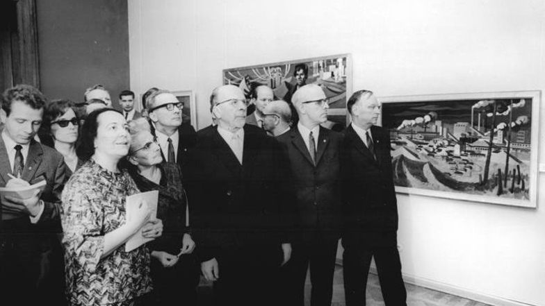 Lea Grundig bei der Deutschen Kunstausstellung 1967 in Dresden.