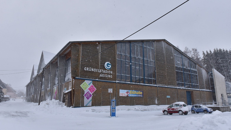 Eiszeit in Geising: Ob die Eishalle 2023 öffnen kann, ist unklar.