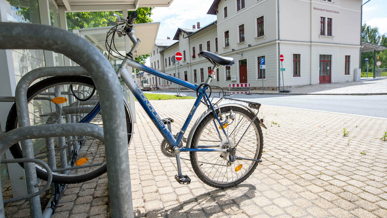 Am Nationalparkbahnhof Sebnitz gibt es genügend Fahrradstellplätze.