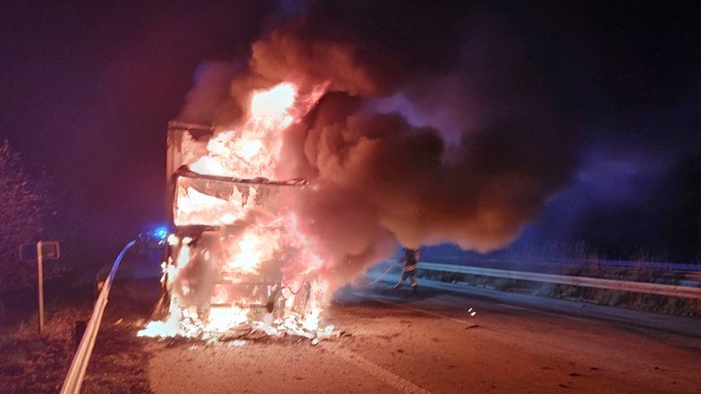 Über 87.000 Euro Schaden bei Lastwagen-Brand auf der A4 bei Glauchau