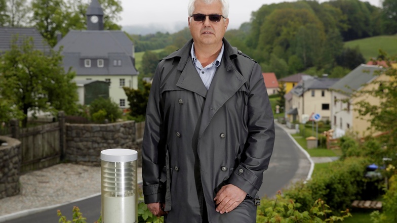 Lutz Hönicke ist gebürtiger Radeberger, lebt in Steina und hat hier seit 1990 seine Firma.