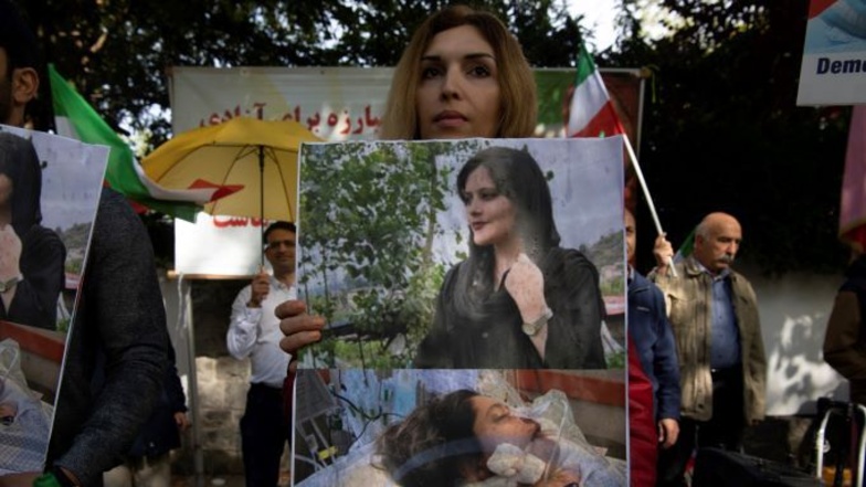 Aufschrei nach Tod einer Iranerin im Polizeigewahrsam