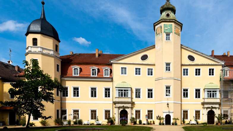 Schloss Hermsdorf beherbergt am Wochenende eine Patchwork-Ausstellung.