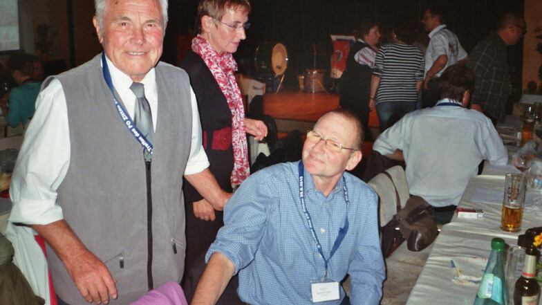 Helmut Ewers (links) beim Treffen ehemaliger Mitglieder des Fanfarenorchesters.
