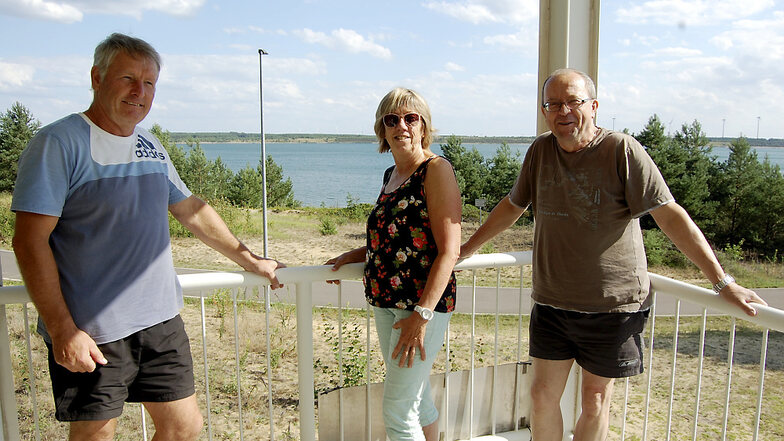 Lutz Müller, Monika Frost und Hans-Jörg Herholz (von links nach rechts) gehören zum Wassersportverein, der sich ausgebremst sieht.