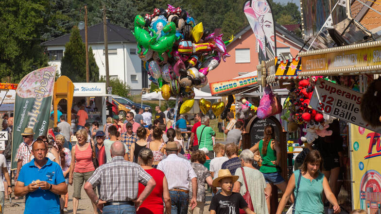 Tausende Menschen besuchen jährlich den Dittersbacher Jahrmarkt.