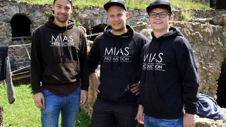 Sie leiten als Mias Production mit Sitz in Kautzsch das Filmprojekt „The Ray of Hope“: Maximilian Elske (Editor), Jeremias Erbe (Regie, Drehbuch) und Robert Scharf (Produzent, von links).