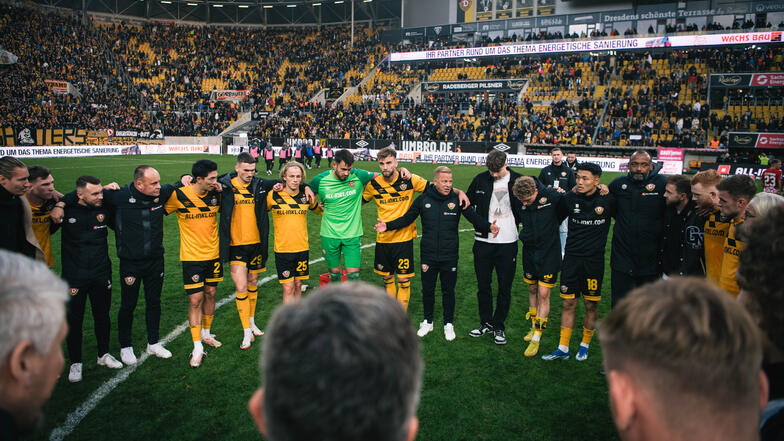 47 Punkte konnten die Dynamos im Jahr 2023 im Rudolf-Harbig-Stadion mit ihren Fans feiern. Unterstütze deine Mannschaft im neuen Jahr und sicher dir eine Karte für das nächste Heimspiel!