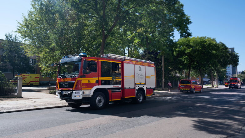 Feuerwehr verunglückt bei Einsatz in Ottendorf - Polizei sucht Zeugen