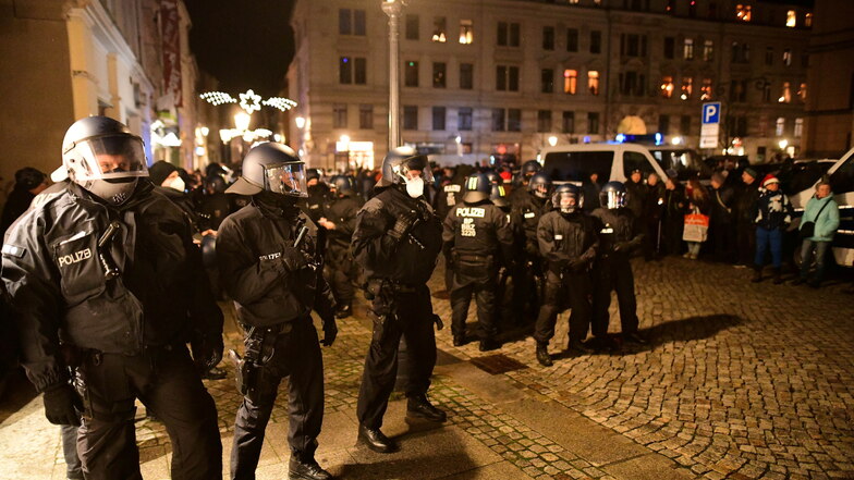 Die Polizei war diesmal in großer Stärke in Zittau vor Ort.