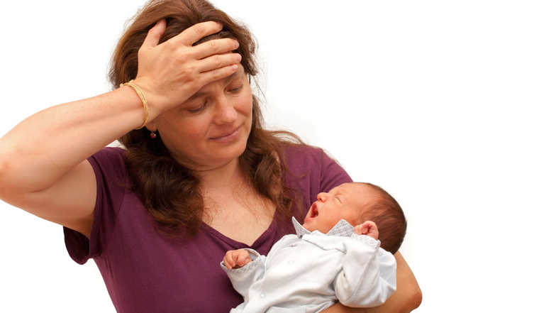 Viele Mütter fühlen sich kurz nach der Entbindung überfordert, traurig, ungenügend. Das geht meist schnell vorbei.