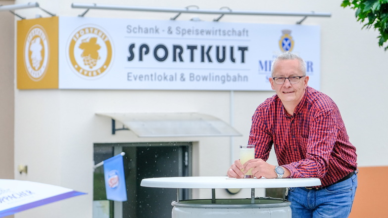 Im Juli war "SportKult"-Betreiber Gerd Frömter noch zuversichtlich, mit seiner regionalen Küche die Menschen zu überzeugen. Doch schon damals mehrten sich kritische Stimmen wegen zu hoher Preise.