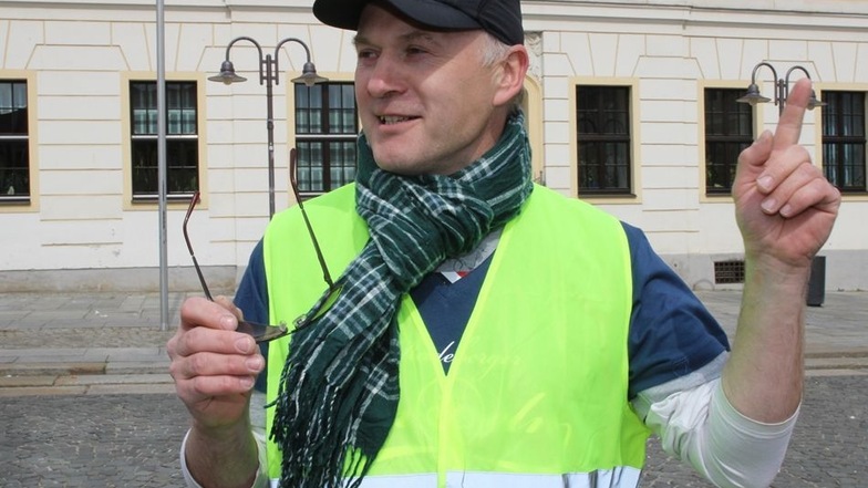 Organisator des Radeberger Anradelns ist Rolf Daehne. „Passt alle schön auf!“, lautete sein Startspruch.