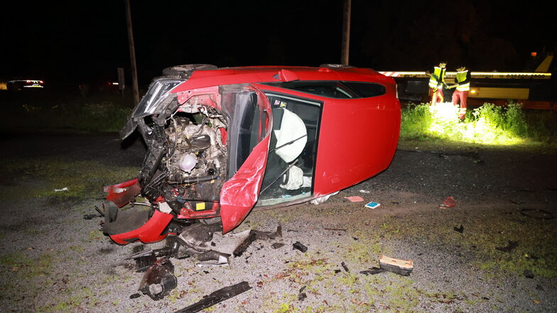 Glück im Unglück: Ein 26-Jähriger wurde bei einem Unfall in Dohna nur leicht verletzt. Am Auto entstand Totalschaden.