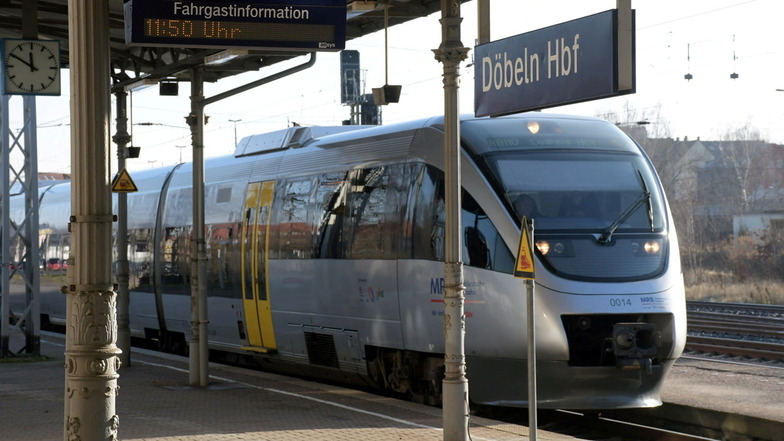 Keine guten Nachrichten für Bahngäste auf der Strecke Döbeln-Grimma-Leipzig. Der Fahrbahn bleibt eingeschränkt.