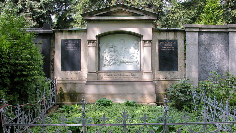 Familiengrab Ehnthold auf dem Friedhof Dresden-Striesen