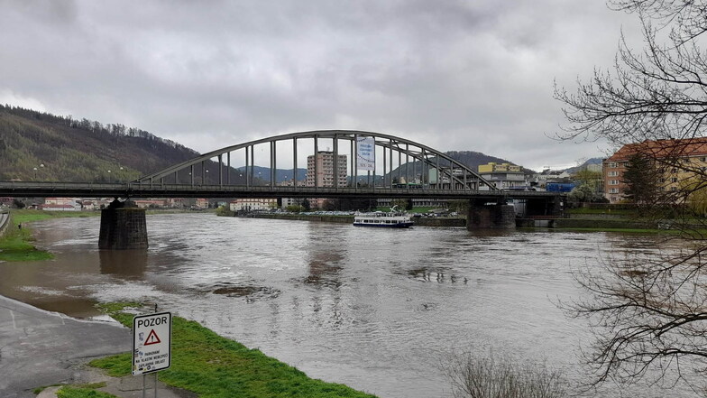 Hochwasser in Tschechien: Elberadweg ist gesperrt