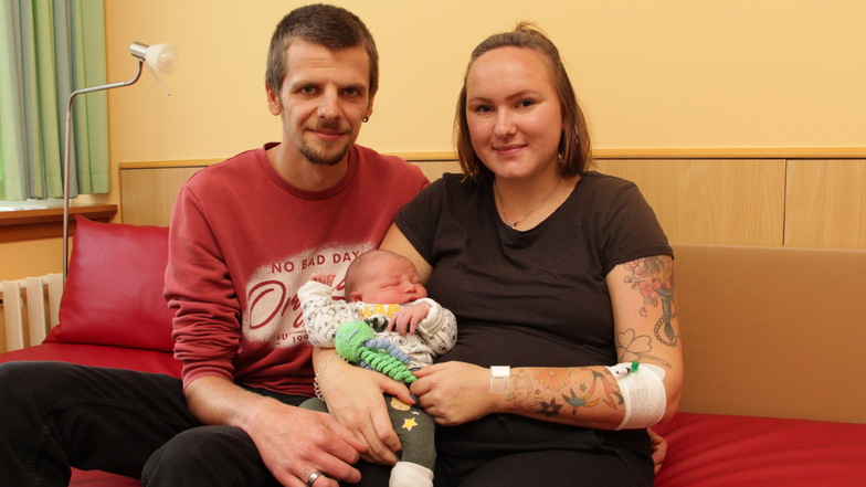 Baby Henric Ronneberger aus Striegistal ist das 501. Baby, das 2021 im Klinikum Mittweida geboren worden ist. Damit hat das Team der dortigen Geburtshilfe die magische Zahl - 500 Geburten - erreicht.