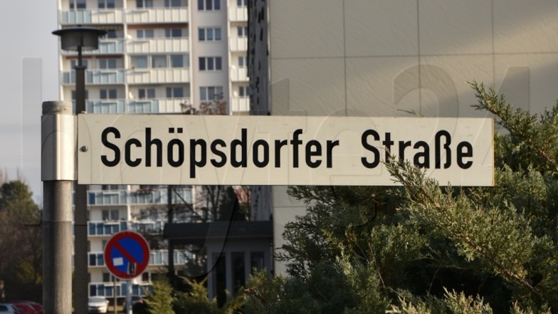 Die Schöpsdorfer Straße im hoyerswerdischen WK VIII könnte mit gutem Recht den Titel „Schöpsdorfer Straßen“ beanspruchen.