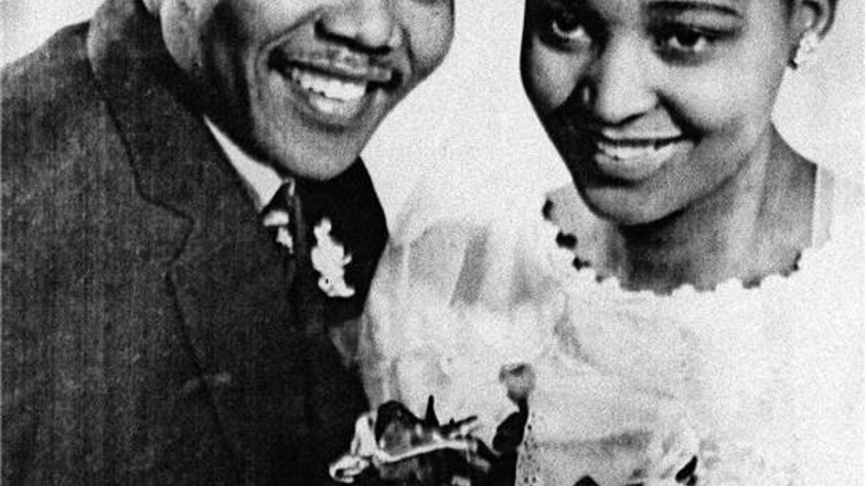 Nelson und Winnie Mandela heirateten 1957. Nach mehr als 30 Jahren zerbrach die Ehe.