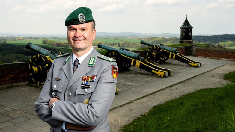 "Ein Sahnestück." Oberstleutnant Rudolf Schlaffer, der neue Direktor des Militärhistorischen Museums der Bundeswehr in Dresden, liebt seine Außenstelle auf dem Königstein.
