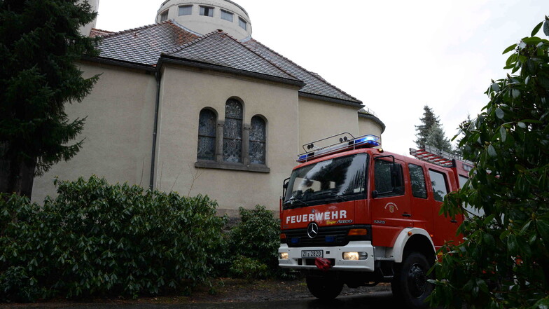 Die Zittauer Feuerwehr ist am Mittwochnachmittag im Krematorium im Einsatz gewesen.