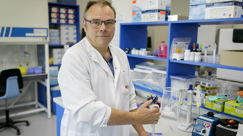 Roger Hillert vom Medizinischen Labor Ostsachsen ist Facharzt für Mikrobiologie und Infektionsepidemiologie.