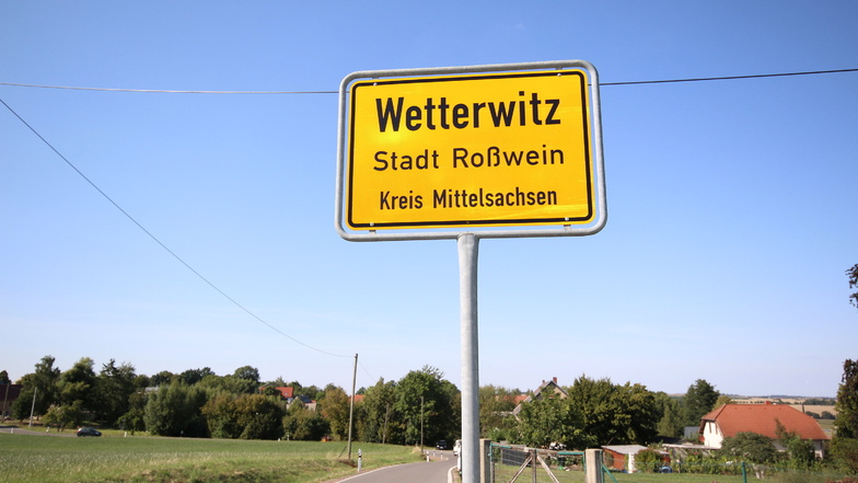 Die Fahrbahn der Kreisstraße durch Wetterwitz soll in diesem Jahr saniert werden.
