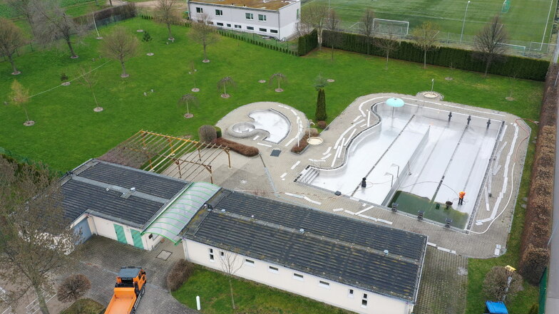 Das Freibad in Pretzschendorf vor dem Saisonstart: Geplant ist, bei entsprechendem Wetter ab 15. Mai zu öffnen.