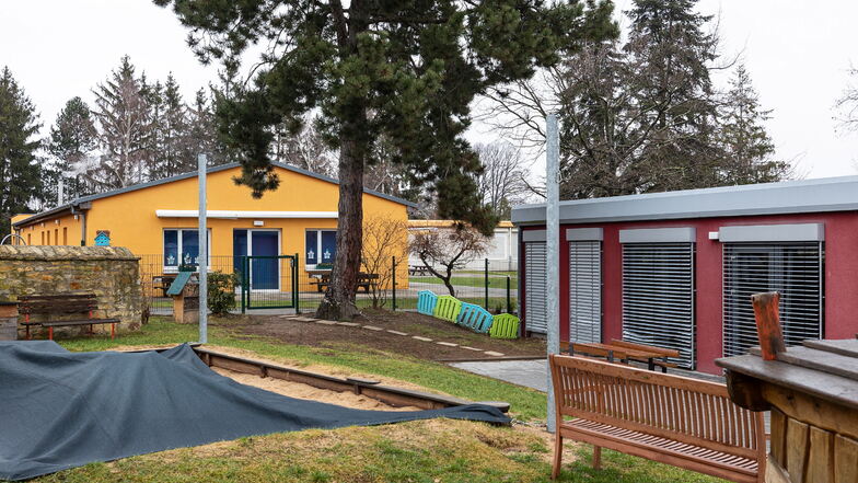 Der Kindergarten "Märchenland" in Pesterwitz bekommt übergangsweise einen neuen Containerbau. Der alte soll nun abgerissen werden.