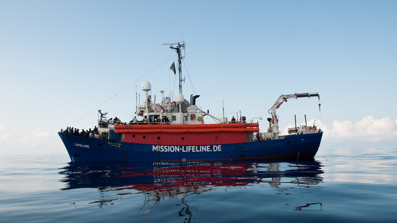 Die "Lifeline" ist noch immer beschlagnahmt. Nun wollen Dresdner Retter mit einem neuen Schiff in See stechen.