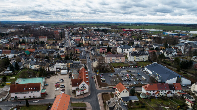 Zwischen den Standorten von Nahkauf und Rewe an der Nordstraße sowie dem Markt sollen sich noch neue, größere Einzelhandelsgeschäfte in Hartha ansiedeln können. Damit will die Kommune das Zentrum stärken.