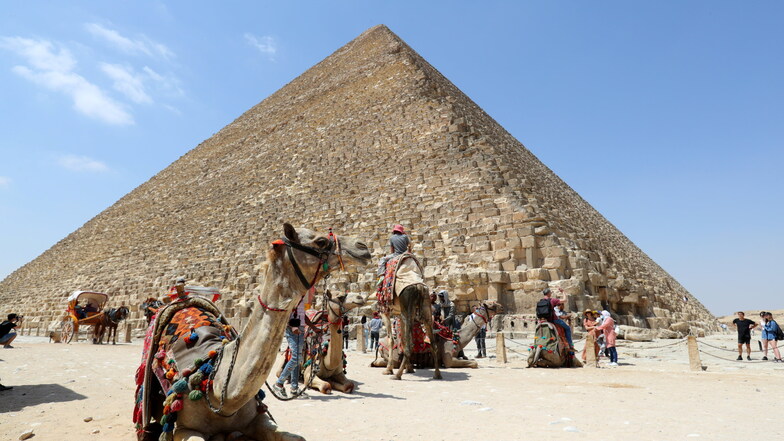 Weniger Touristen als üblich besuchen auch den Aussichtspunkt der Gizeh-Pyramiden.