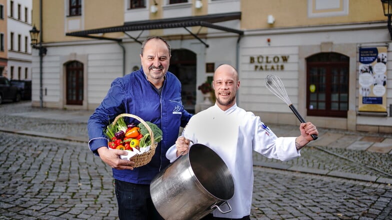 Gemeinsam bekochten Johann Lafer und Sven Vogel am Wochenende die Jubiläumsgäste.