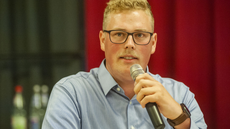 Der neue Linken-Kreischef Erik Christopher Richter im Sommer vergangenen Jahres während einer Veranstaltung der Landeszentrale für politische Bildung in Großenhain.