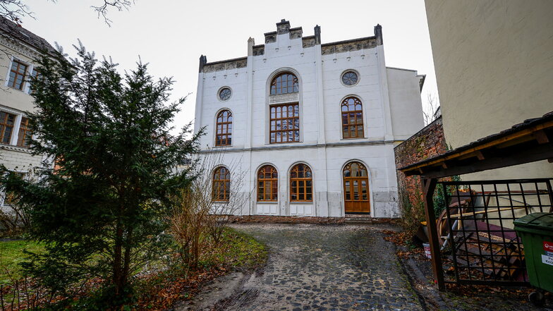 Die alte Synagoge auf der Langenstraße in Görlitz hat eine schicke Fassade. Aber die hebräischen Lettern sind noch nicht wieder dran.