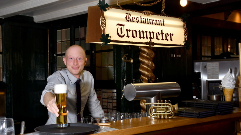 Stefan Flügge ist seit vier Jahren Chef des Gasthauses Trompeter in Dresden-Bühlau. Die TV-Show "Mein Lokal, dein Lokal" soll den Gästen zeigen, dass das bekannte Restaurant sich gewandelt hat.